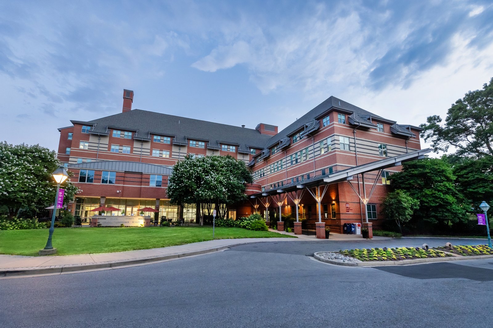 Kellogg Conference Hotel Capitol Hill at Gallaudet — event rentals by Zoe Events